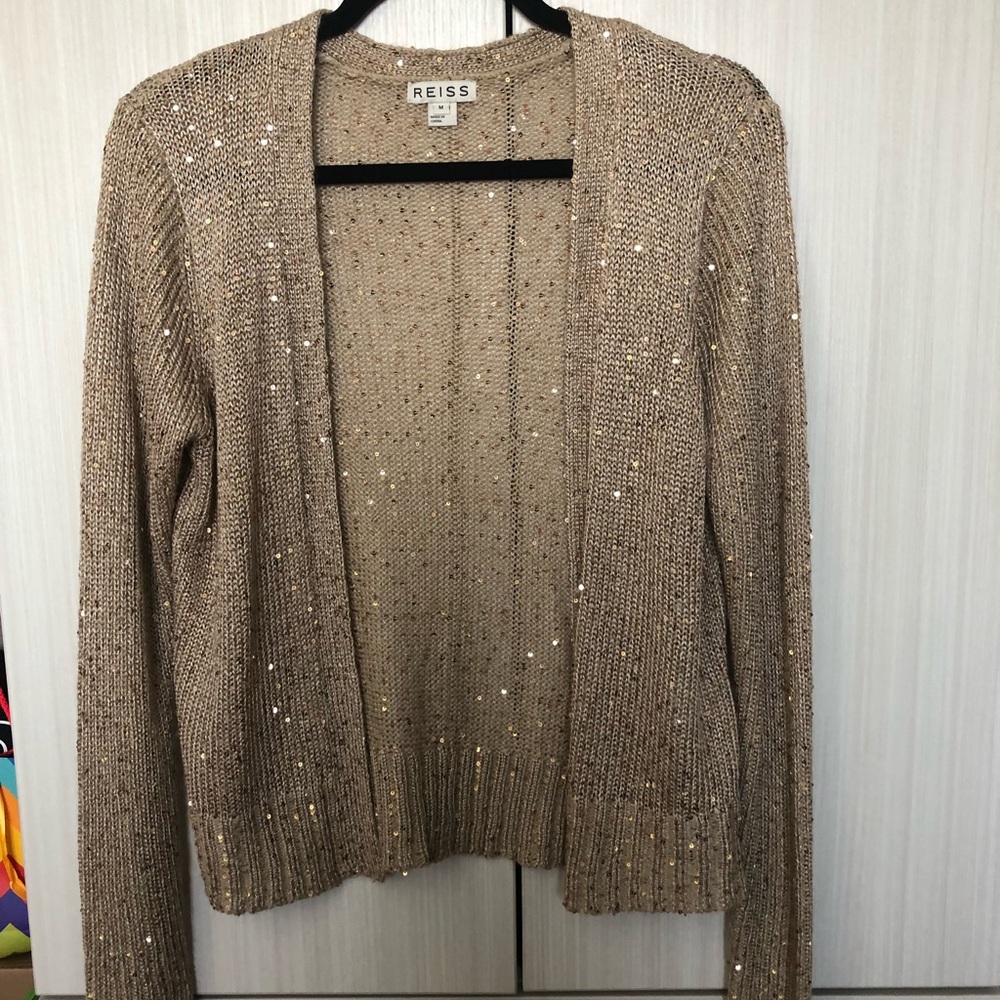 Sequenced Shrug - image 5